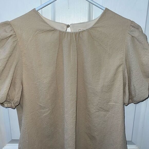 Hayden Girls Seersucker Puff Sleeve Top in  beige w keyhole closure sz XL - Picture 11 of 12